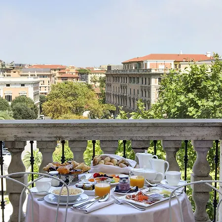 Grand Palace Hotell