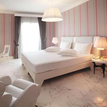 Grand Palace Hotell