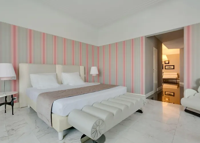 罗马皇宫大酒店 酒店