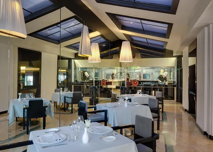 罗马皇宫大酒店 5*